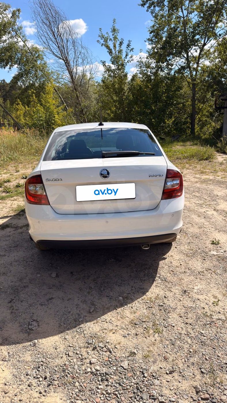 Skoda Rapid фото 12