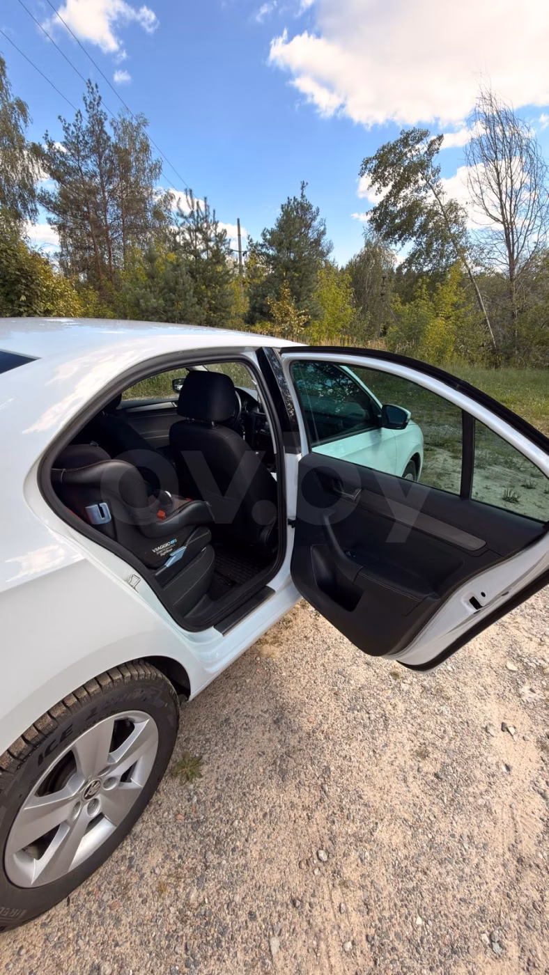 Skoda Rapid фото 2