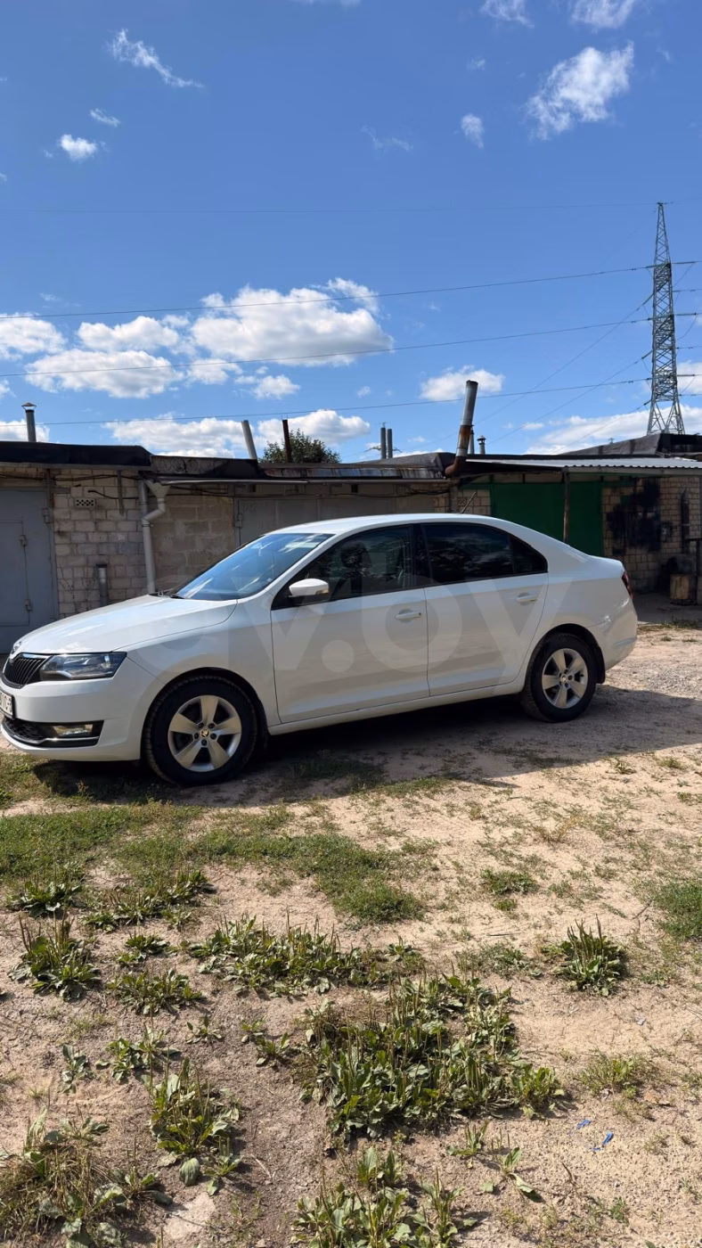 Skoda Rapid фото 9