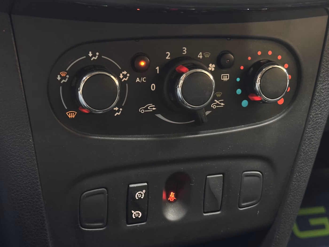 Renault Sandero Stepway фото 16