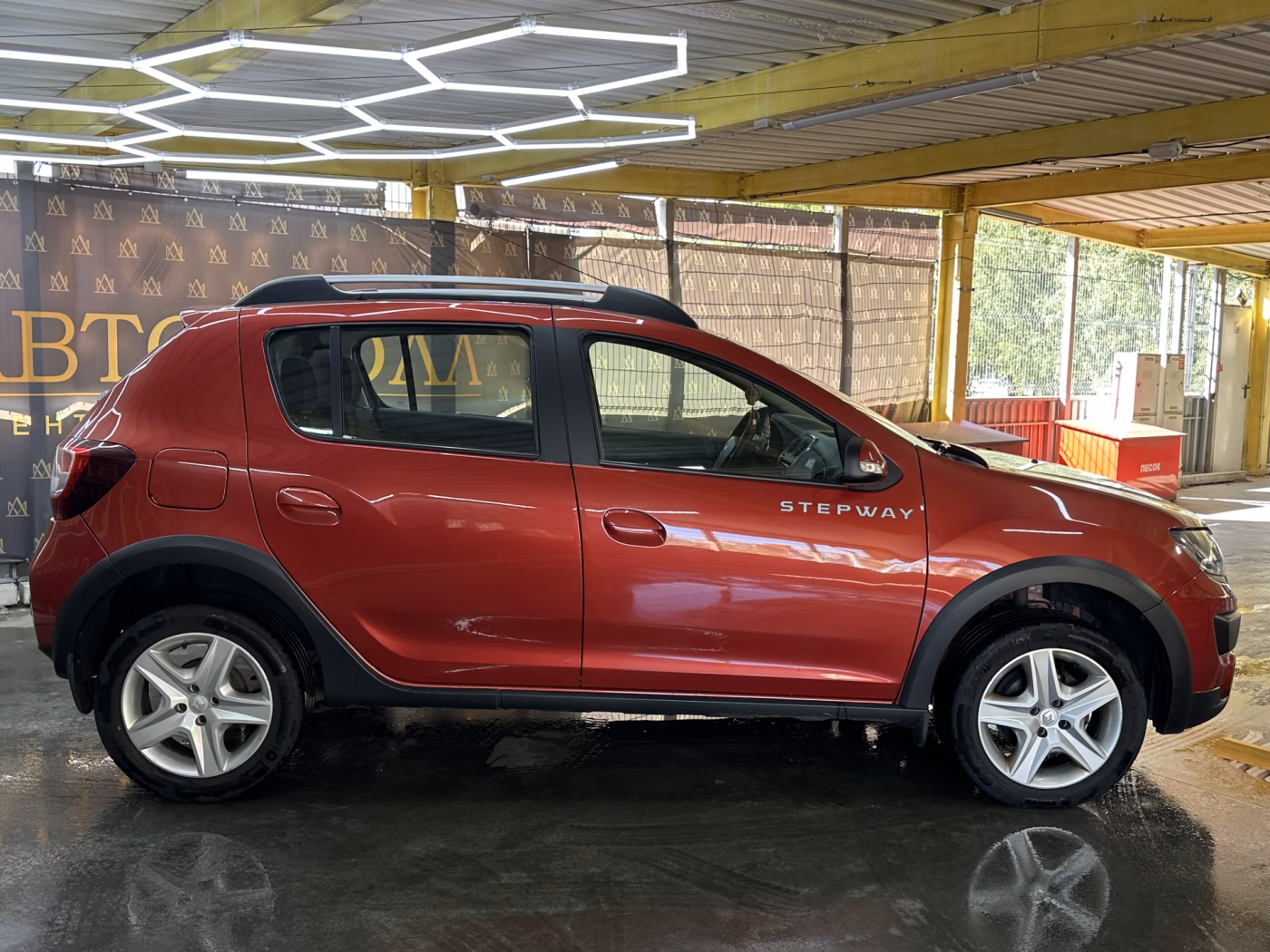 Renault Sandero Stepway фото 6