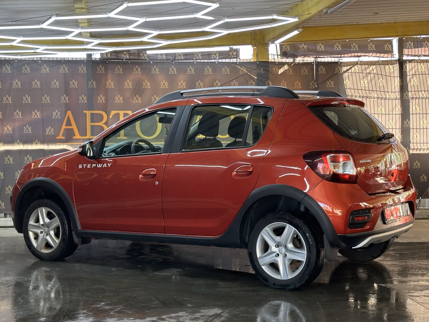 Renault Sandero Stepway фото 7