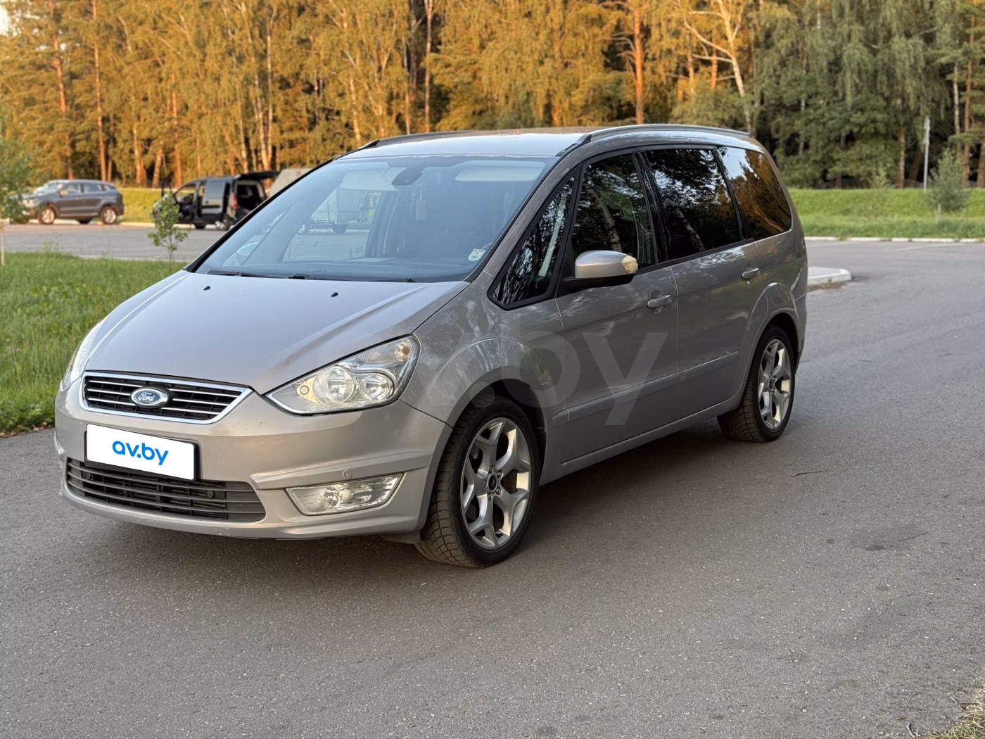 Ford Galaxy фото 7