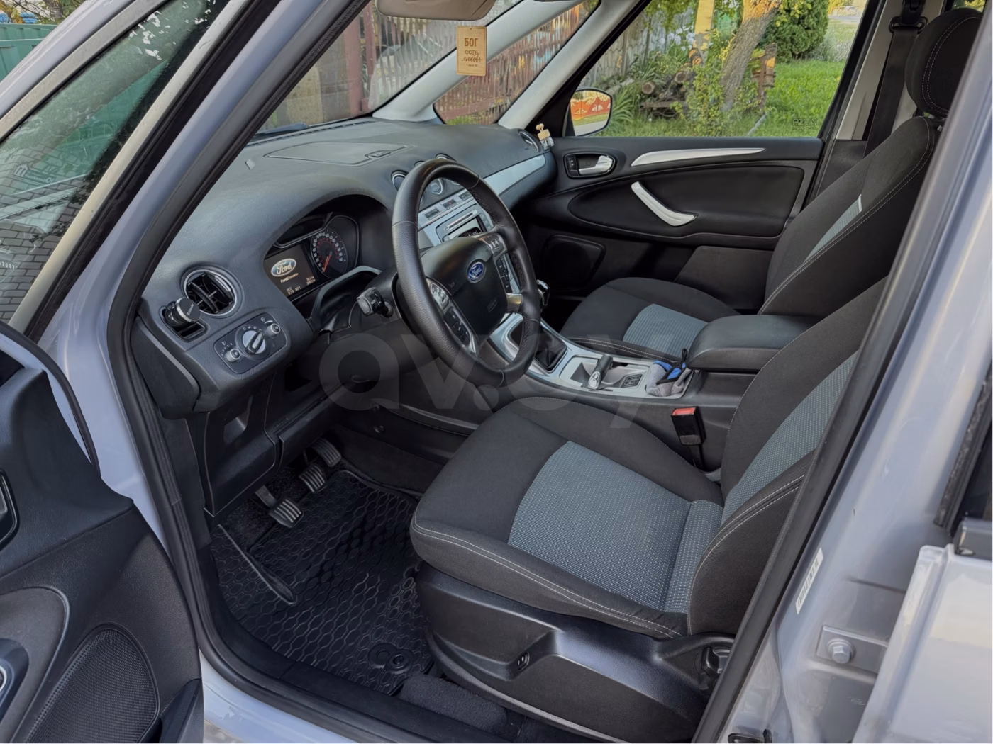 Ford Galaxy фото 10