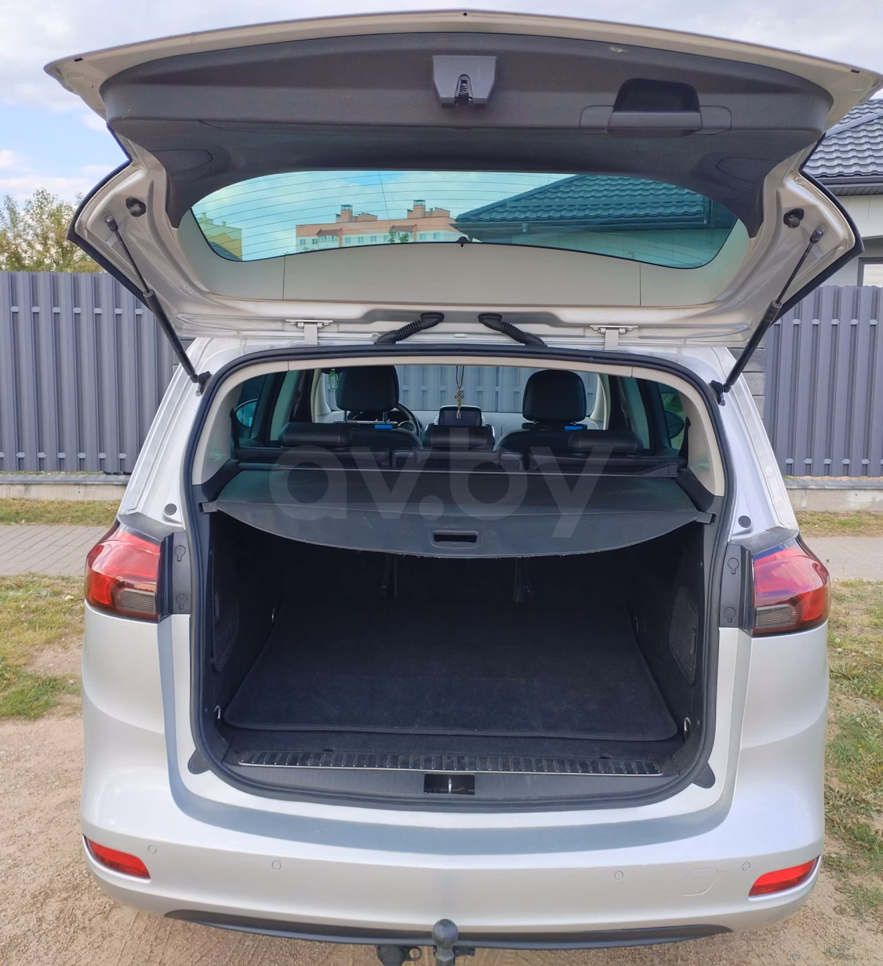 Opel Zafira фото 8