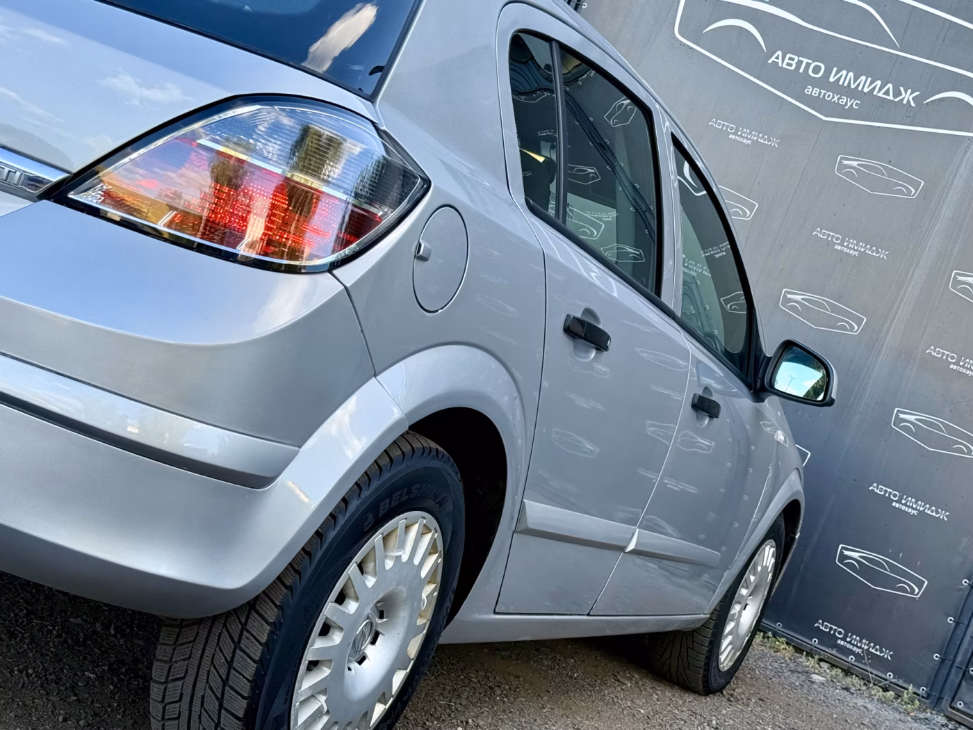 Opel Astra фото 9