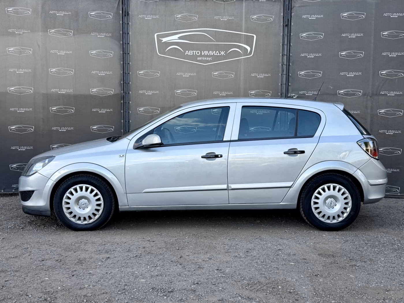 Opel Astra фото 6
