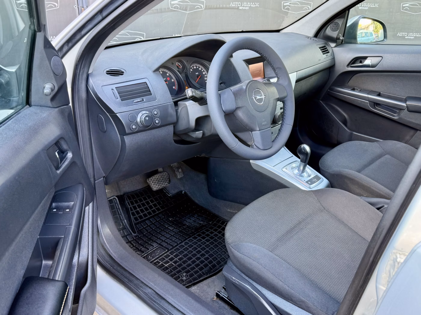 Opel Astra фото 17