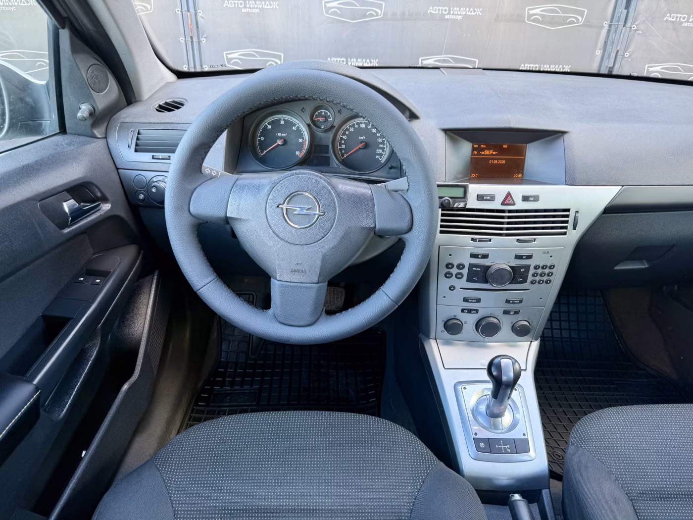 Opel Astra фото 18