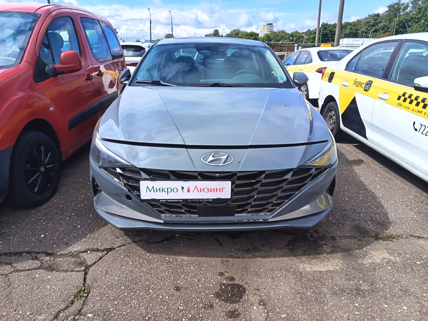 Hyundai Elantra фото 2