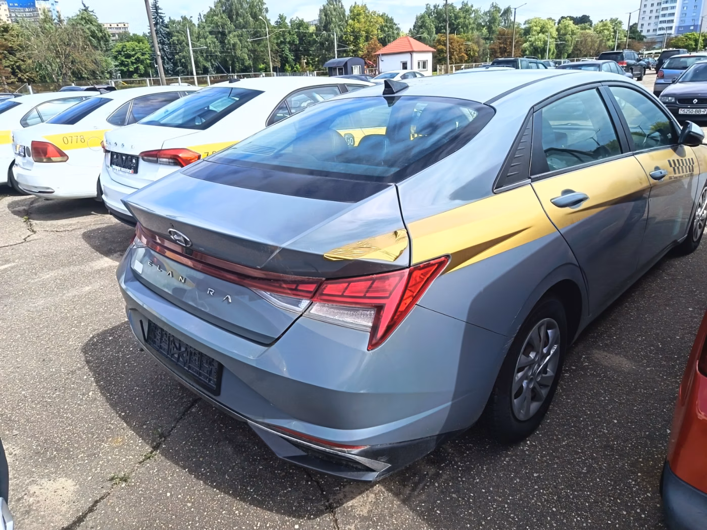 Hyundai Elantra фото 5