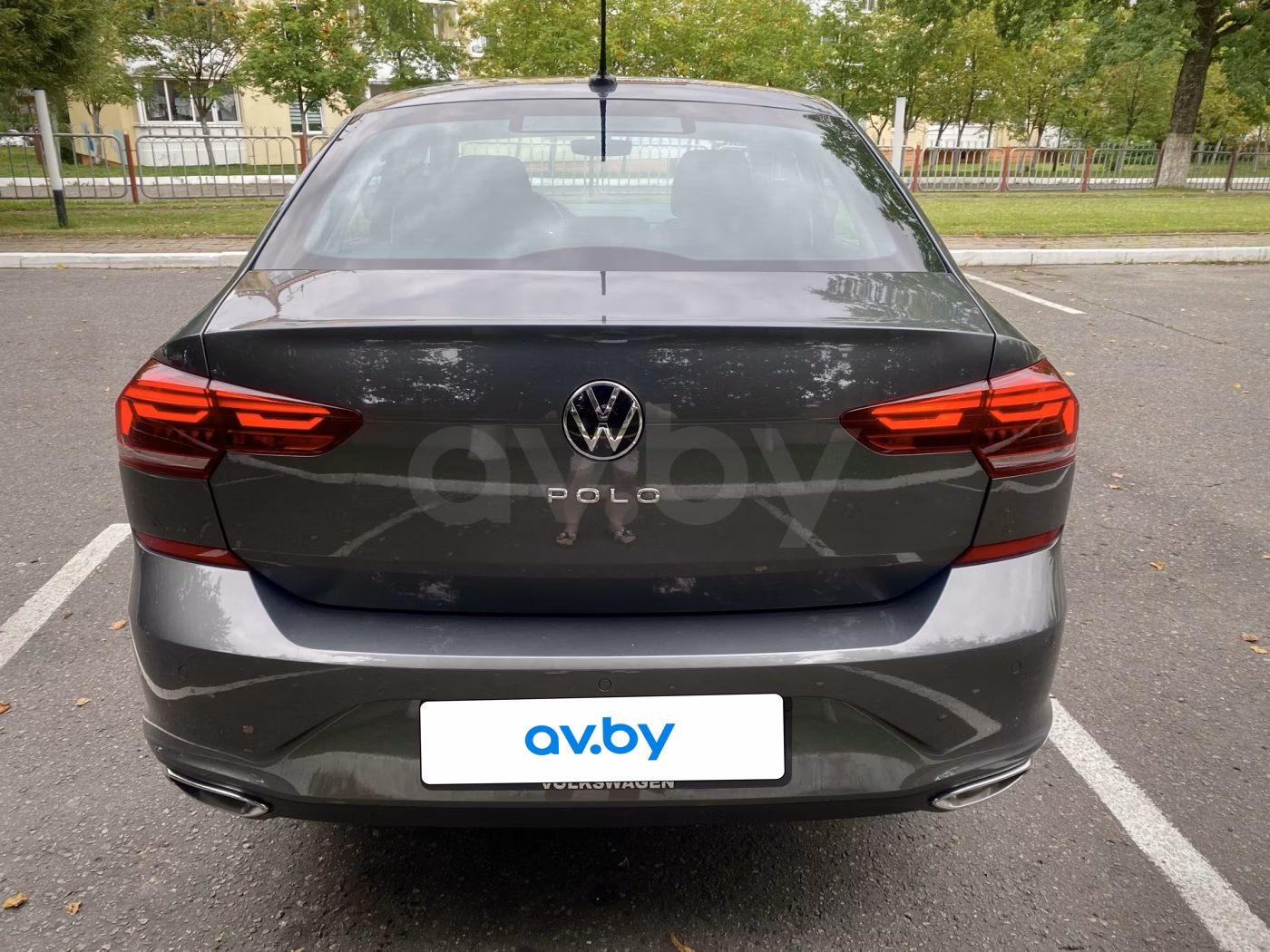 Volkswagen Polo Sedan фото 6