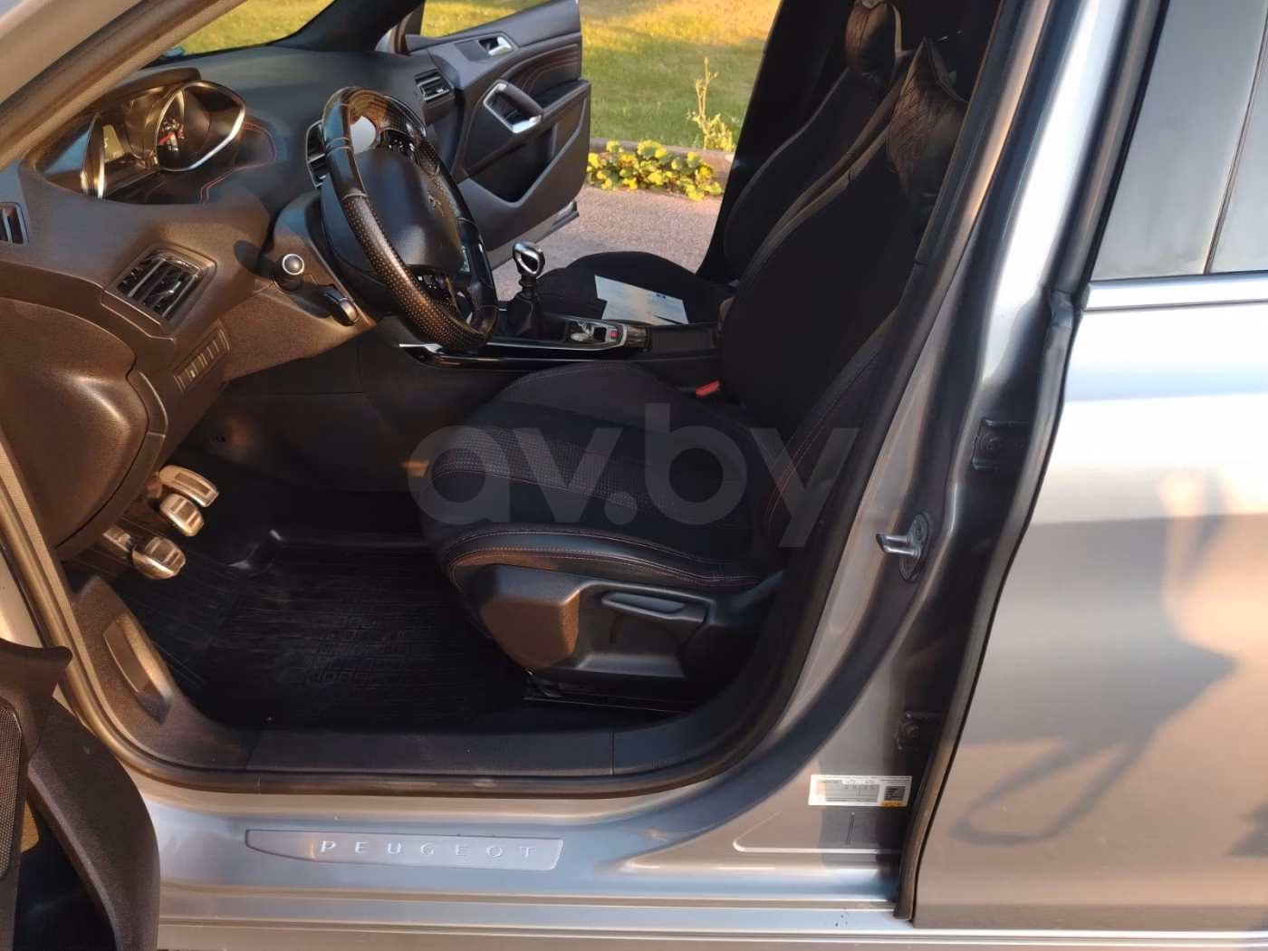 Peugeot 308 фото 10