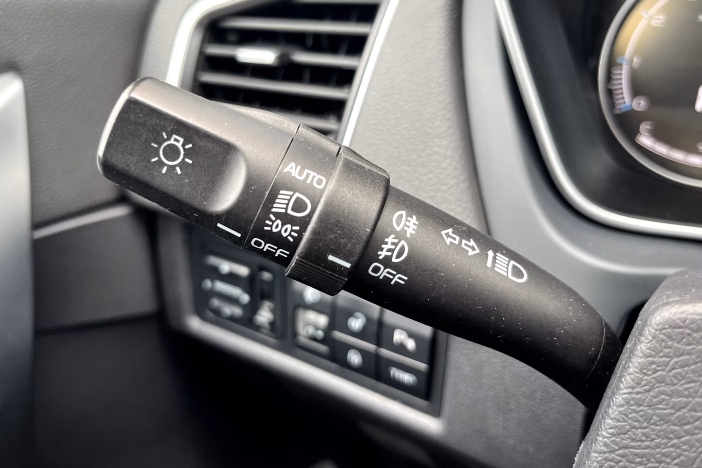 Geely Emgrand X7 фото 18