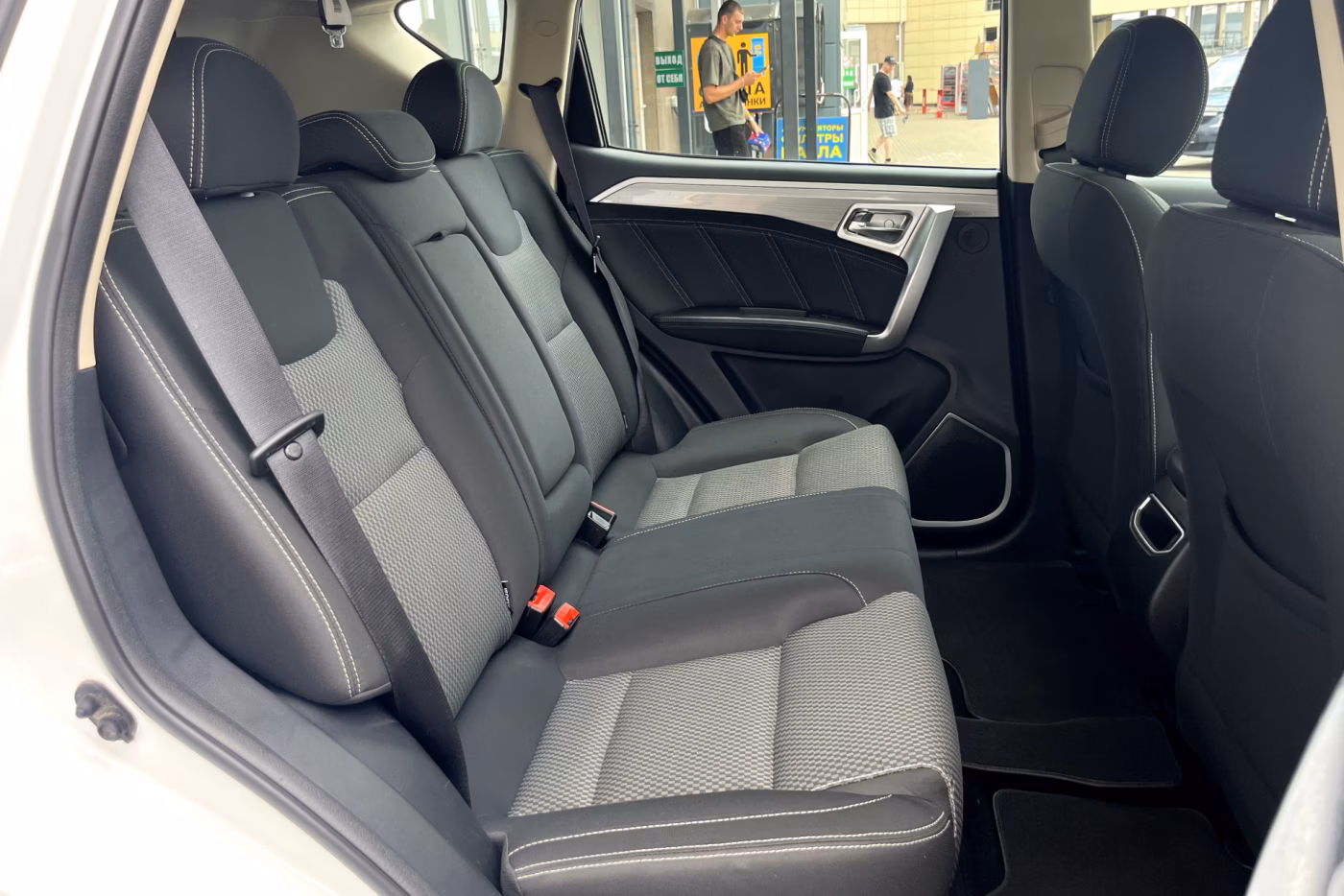 Geely Emgrand X7 фото 13