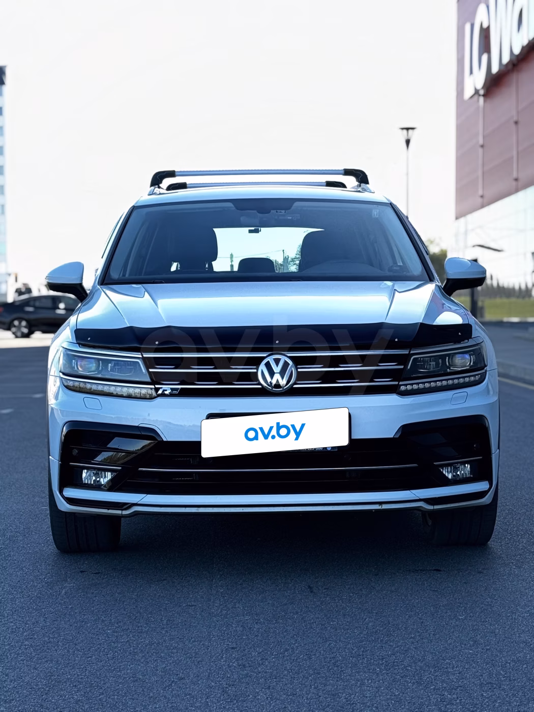 Volkswagen Tiguan фото 2