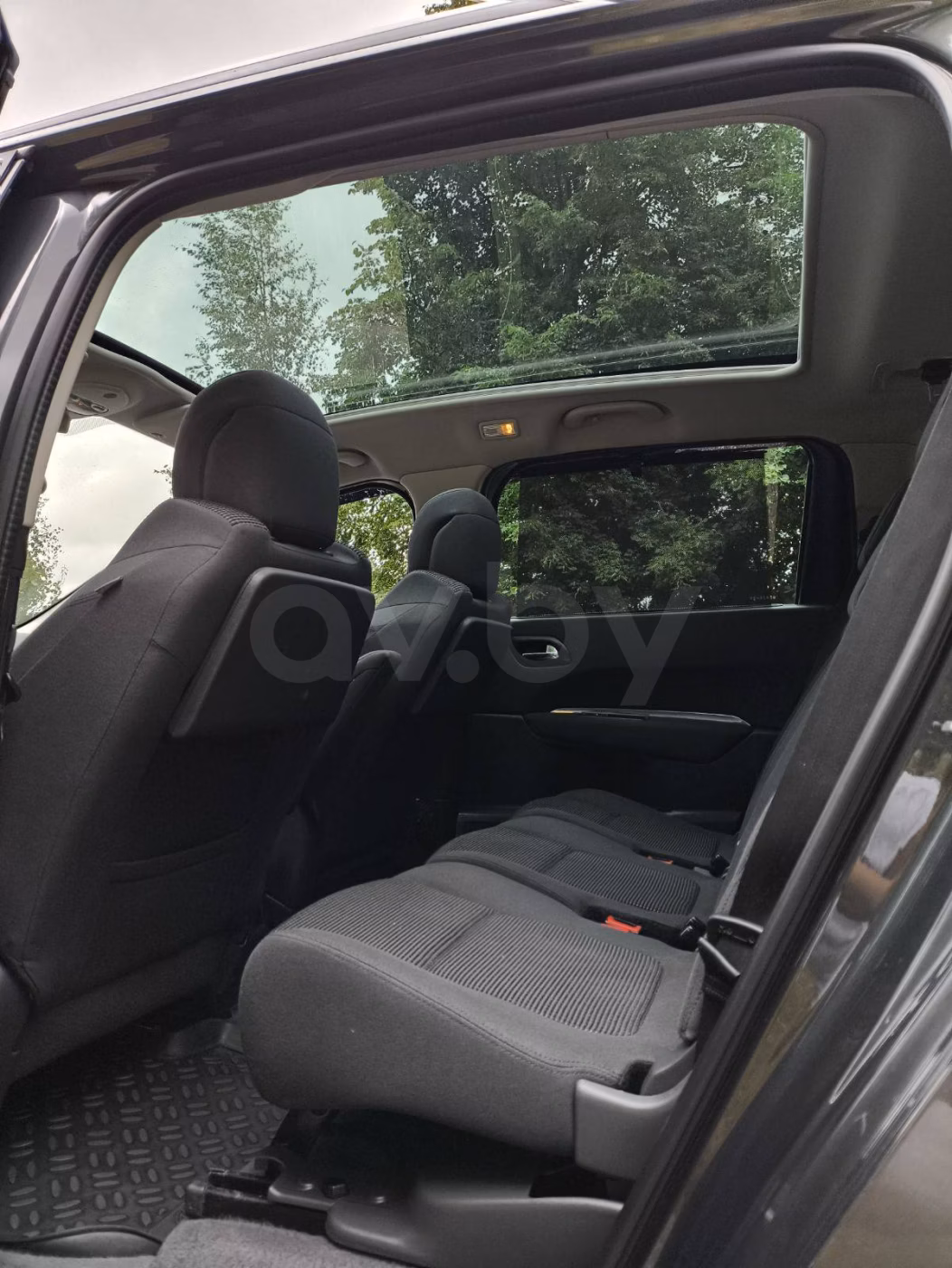 Peugeot 5008 фото 12