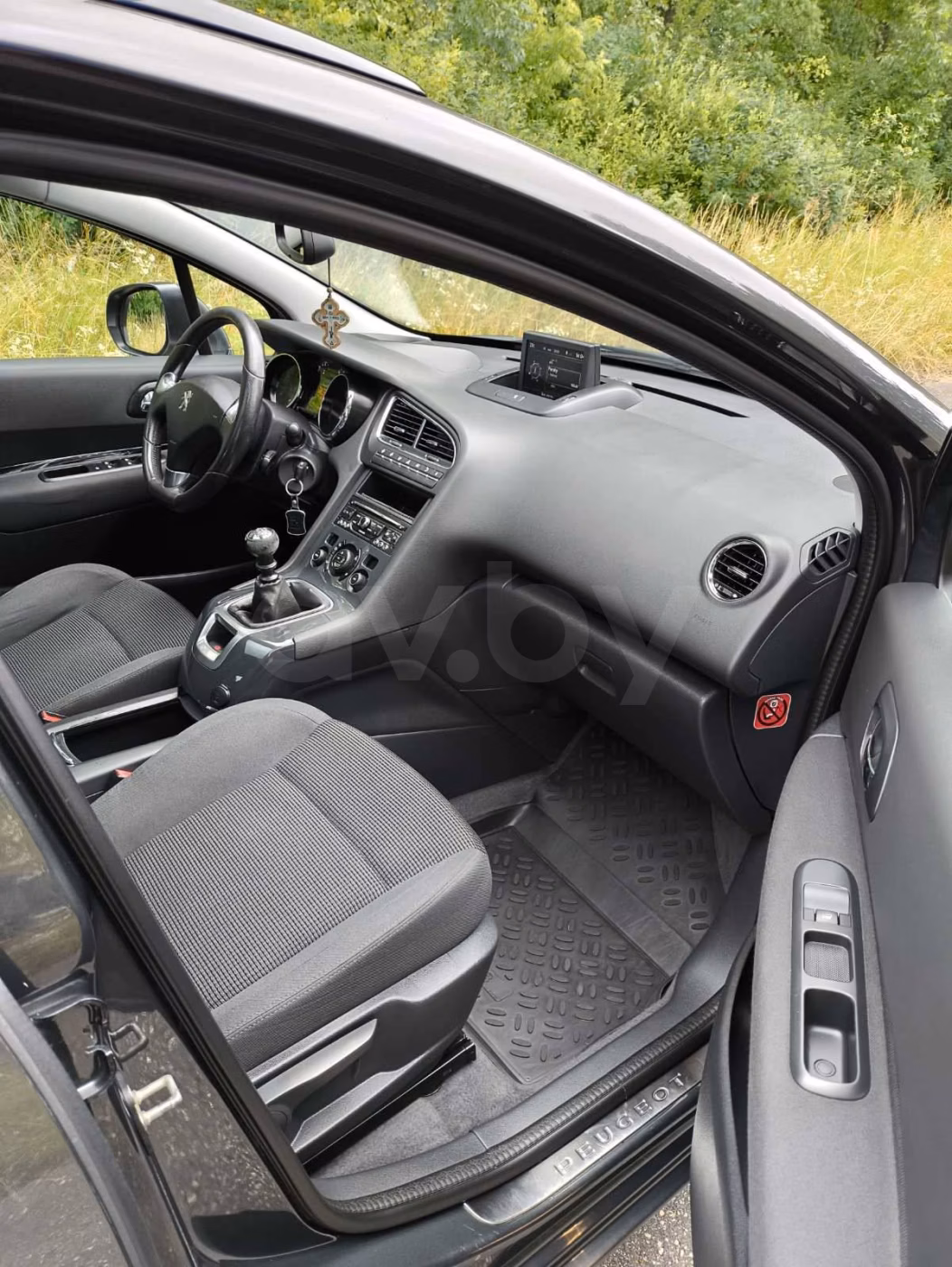 Peugeot 5008 фото 13