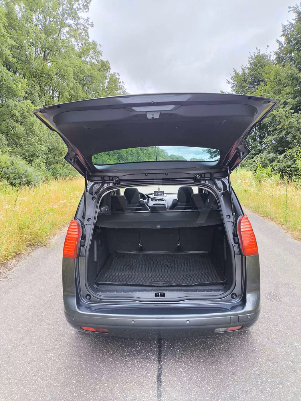 Peugeot 5008 фото 20