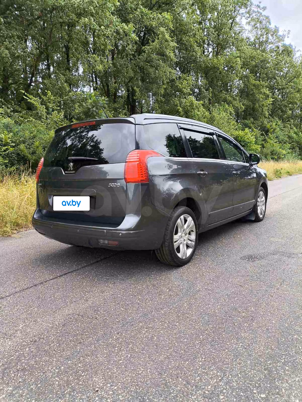 Peugeot 5008 фото 8