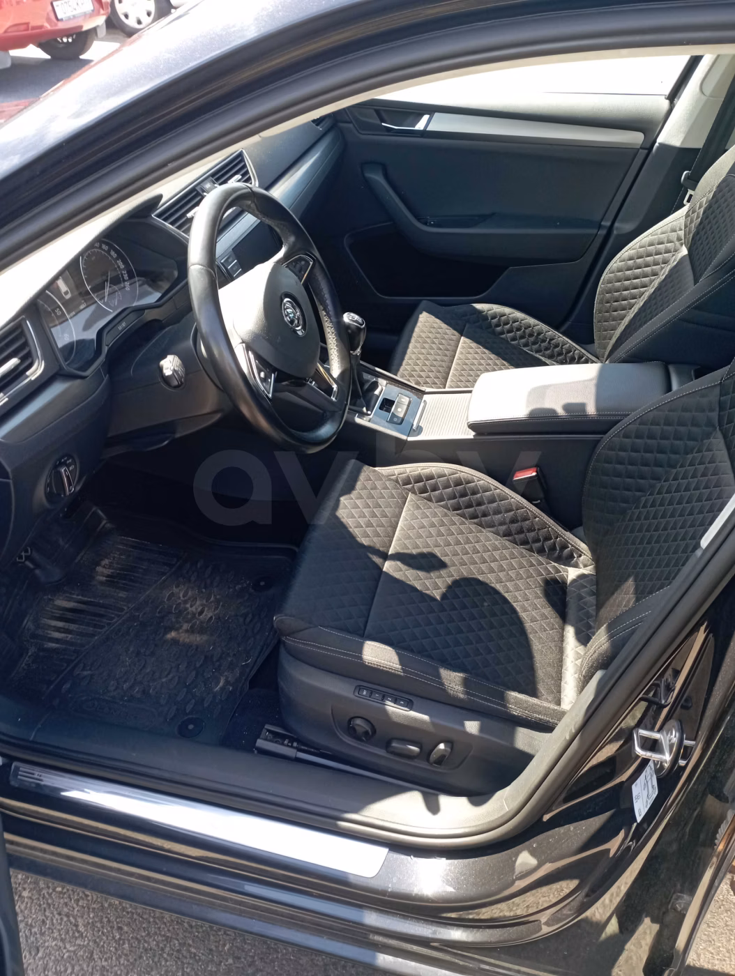 Skoda Superb фото 12