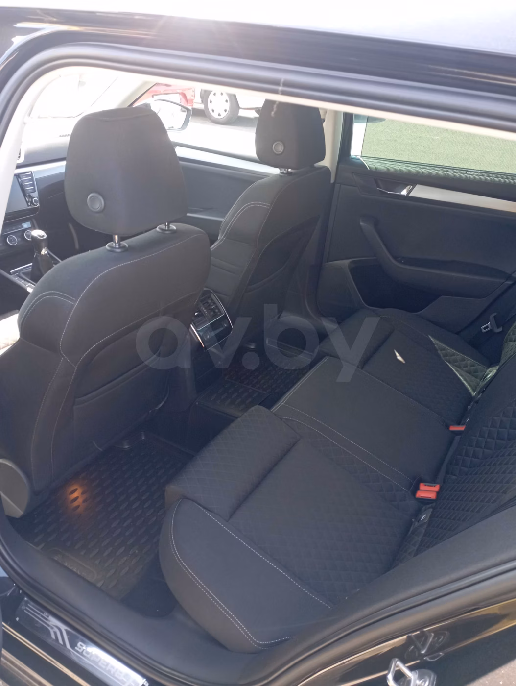 Skoda Superb фото 11