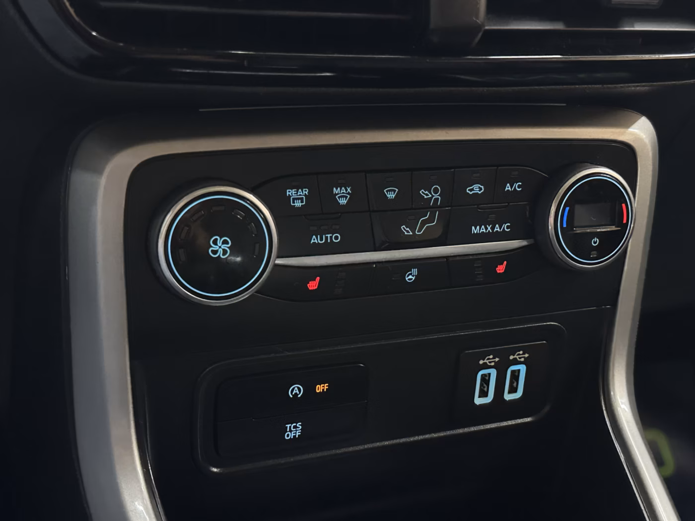 Ford EcoSport фото 16