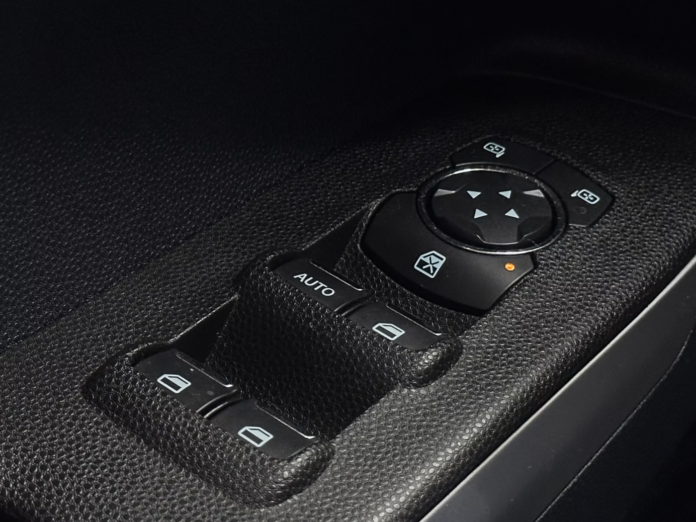 Ford EcoSport фото 18