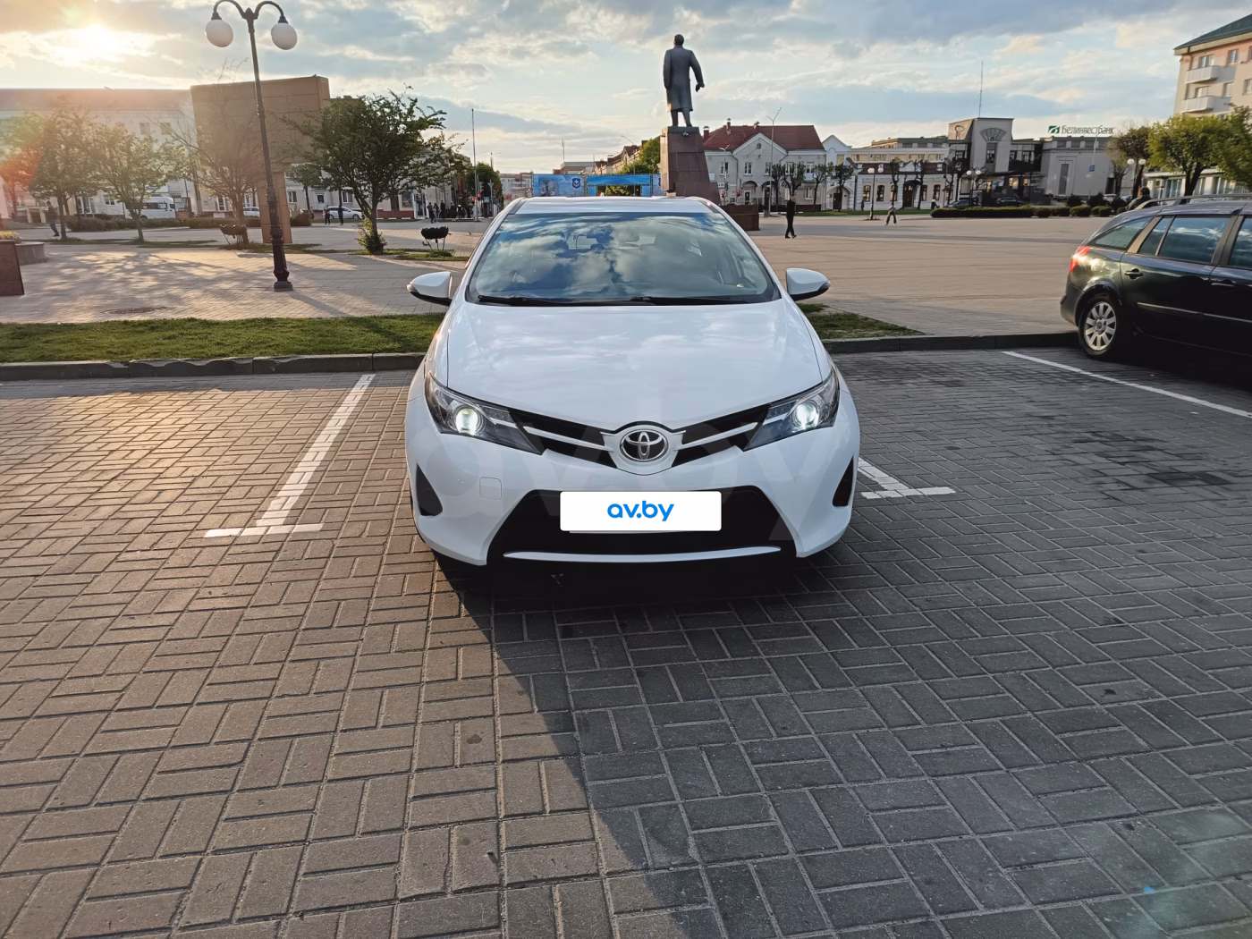 Toyota Auris фото 5