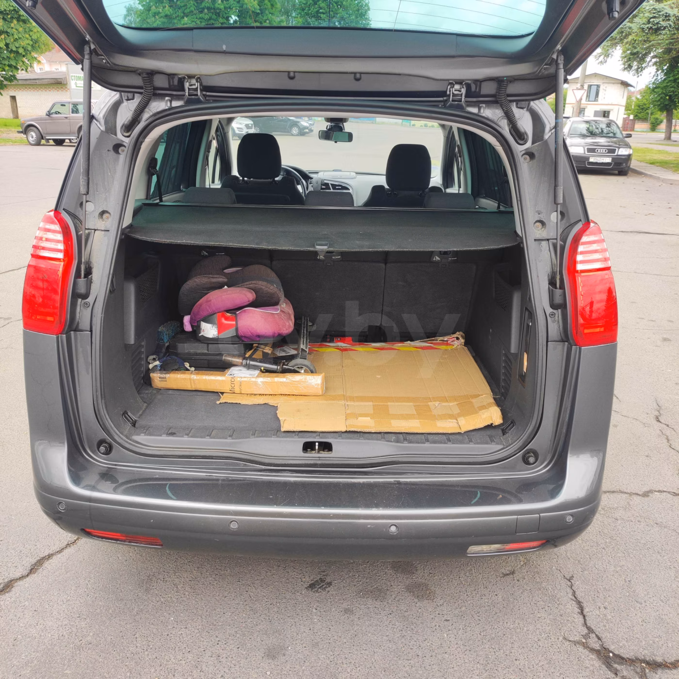 Peugeot 5008 фото 8