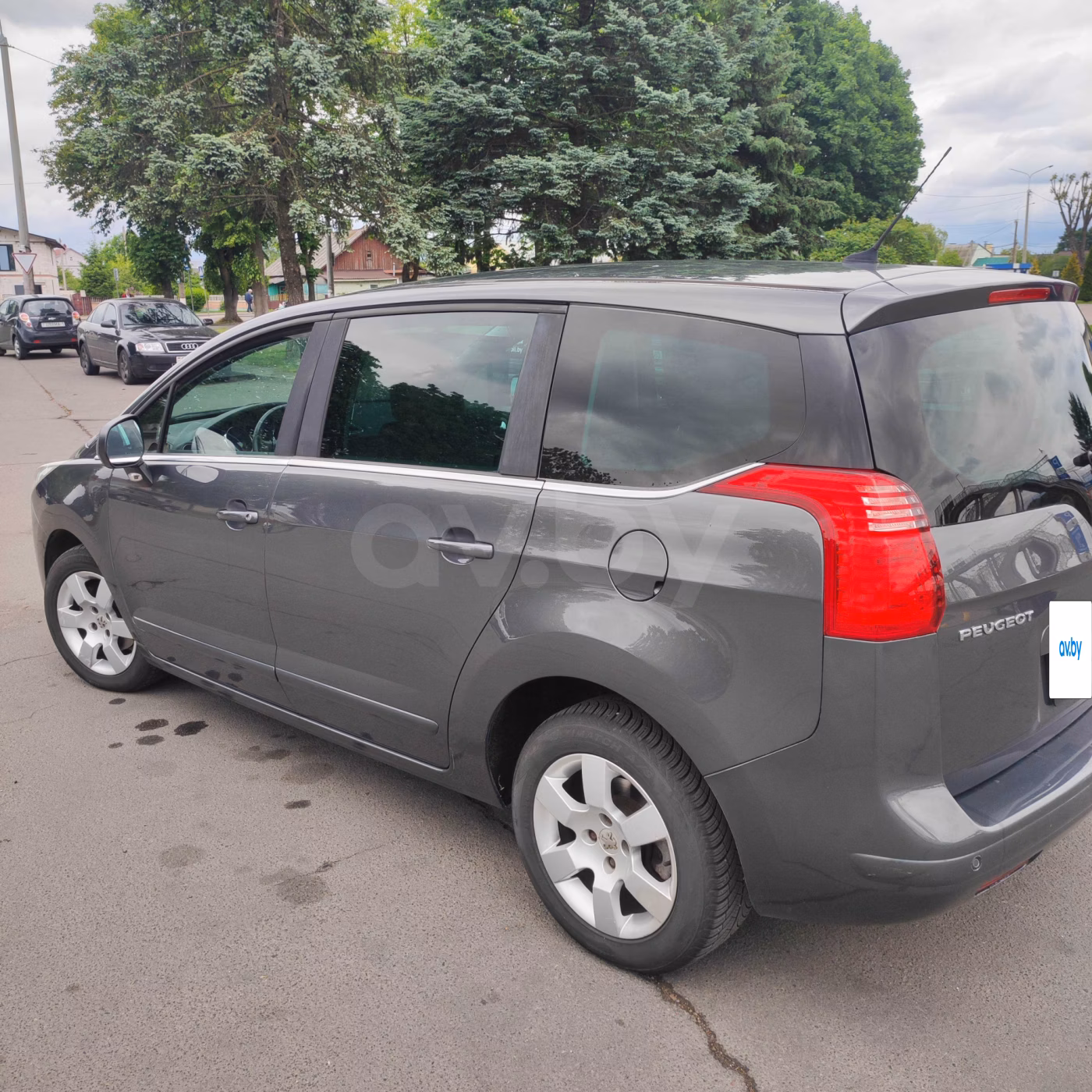 Peugeot 5008 фото 3