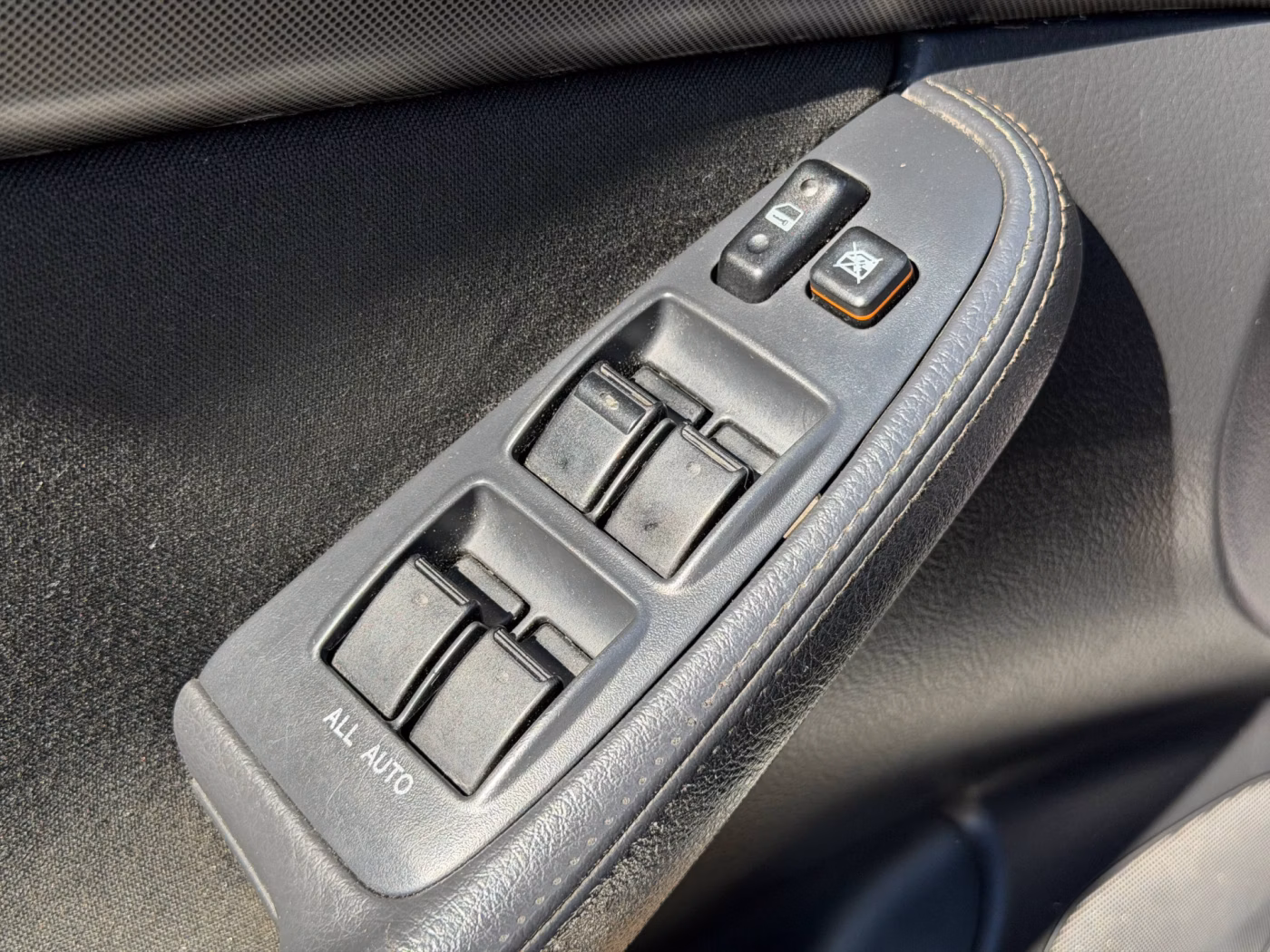 Toyota Avensis фото 14