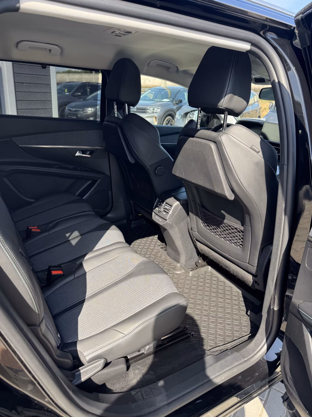 Peugeot 5008 фото 8