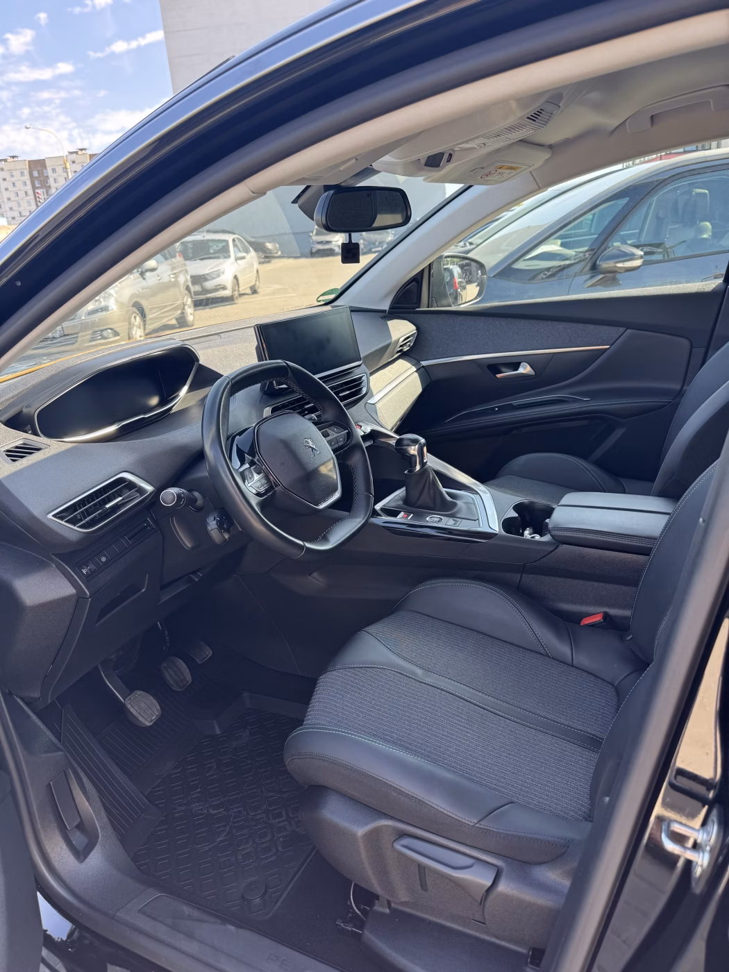Peugeot 5008 фото 18