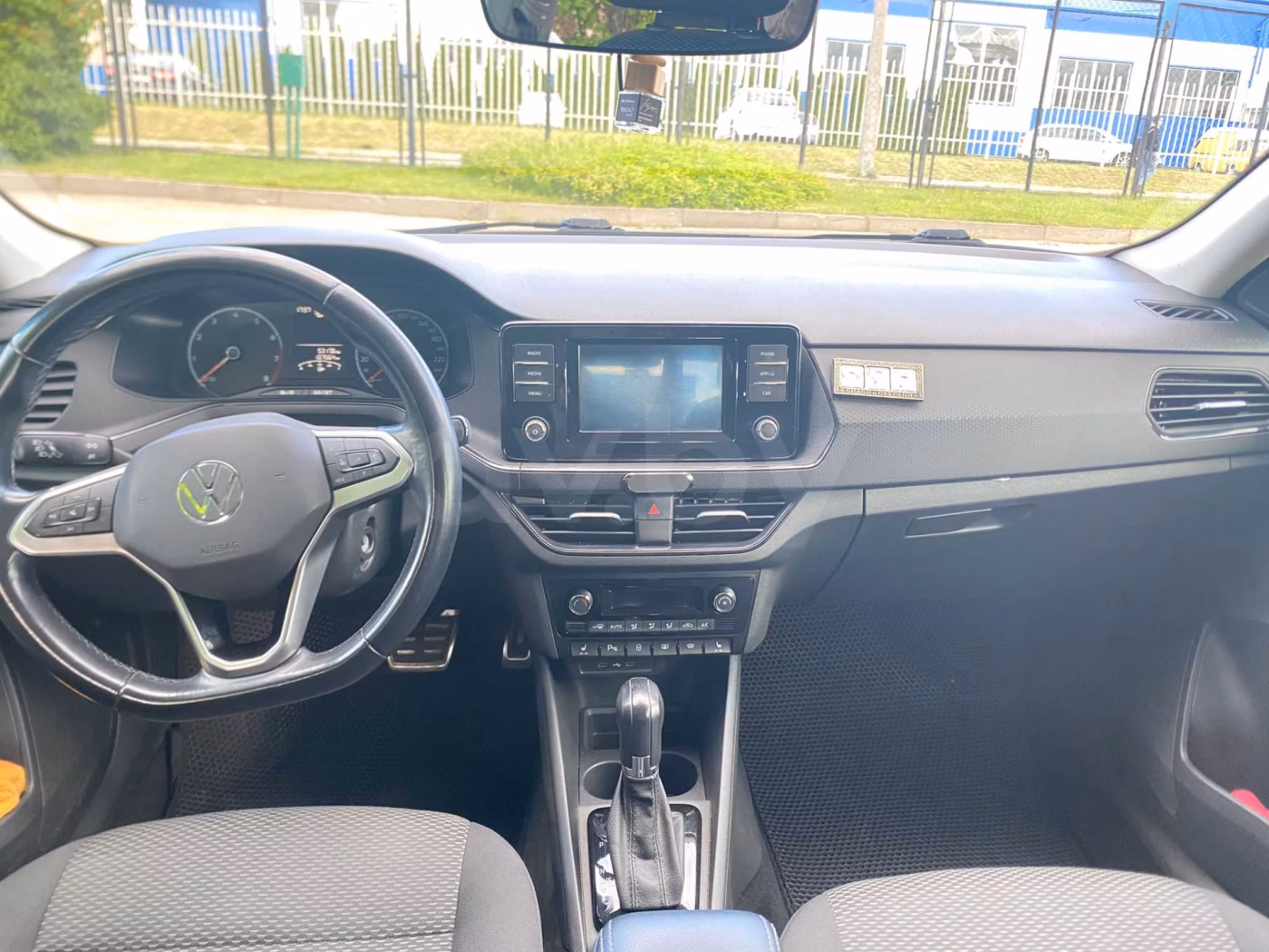 Volkswagen Polo фото 26