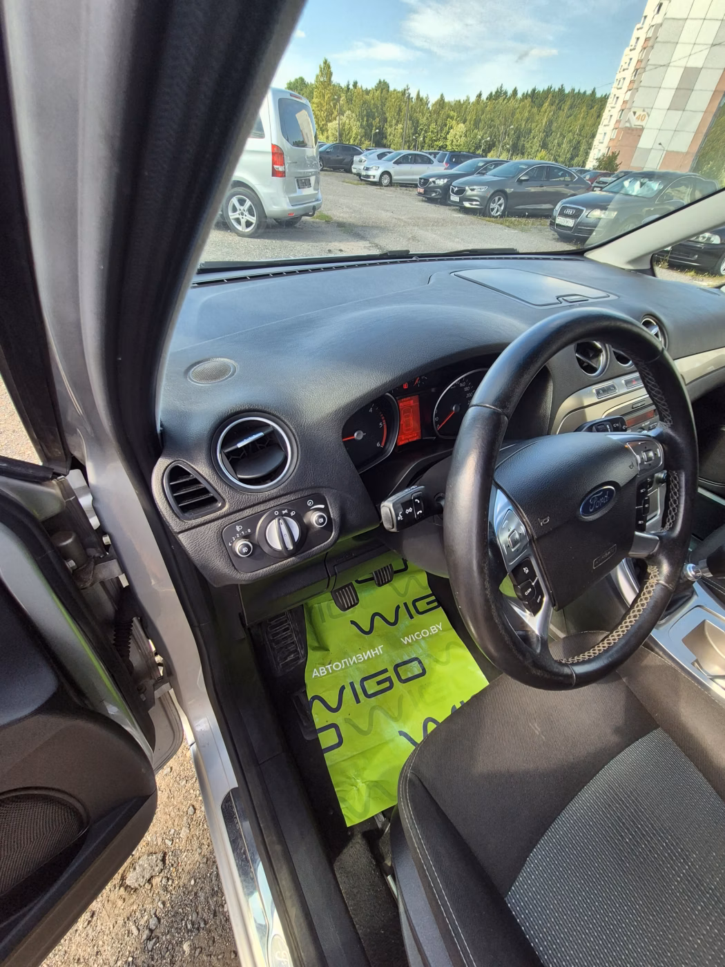 Ford Galaxy фото 4