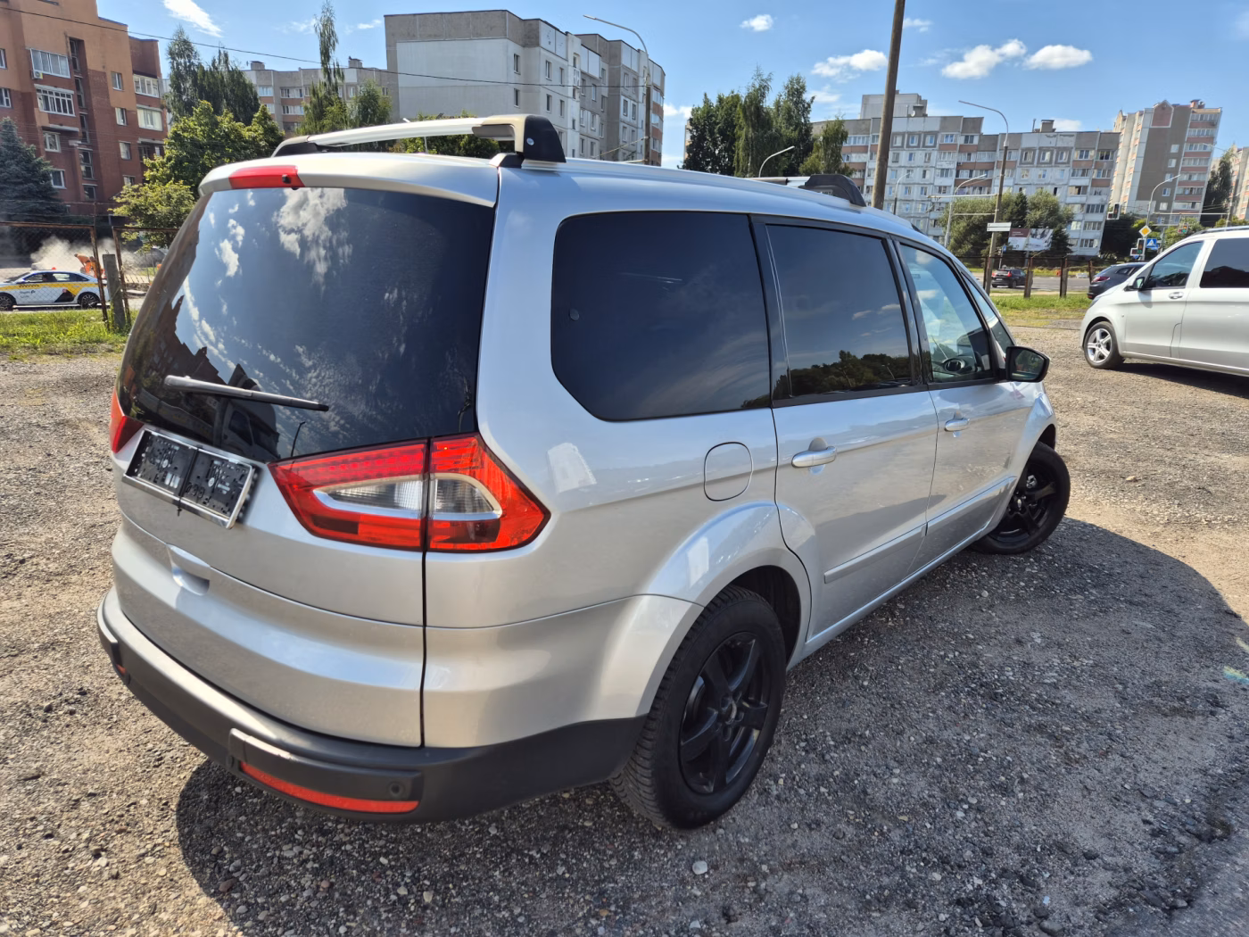 Ford Galaxy фото 2