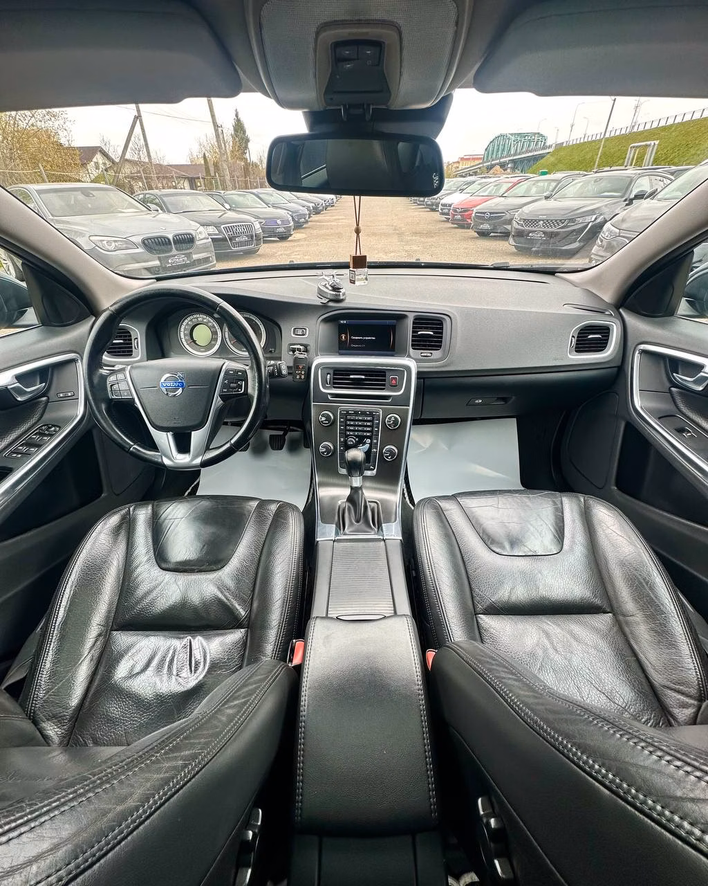 Volvo V60 фото 9