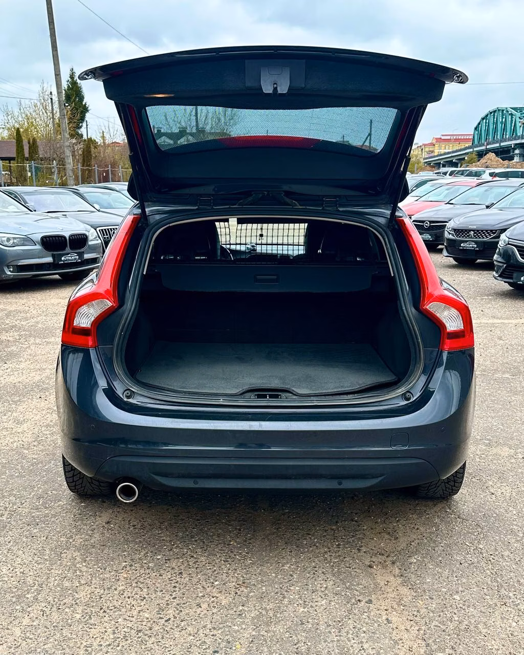 Volvo V60 фото 20