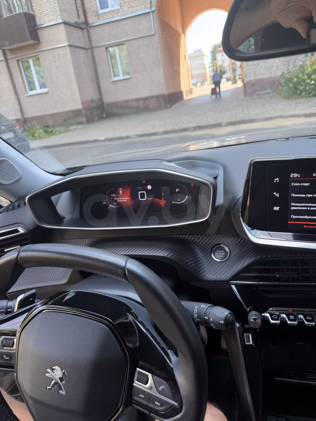 Peugeot 2008 фото 5