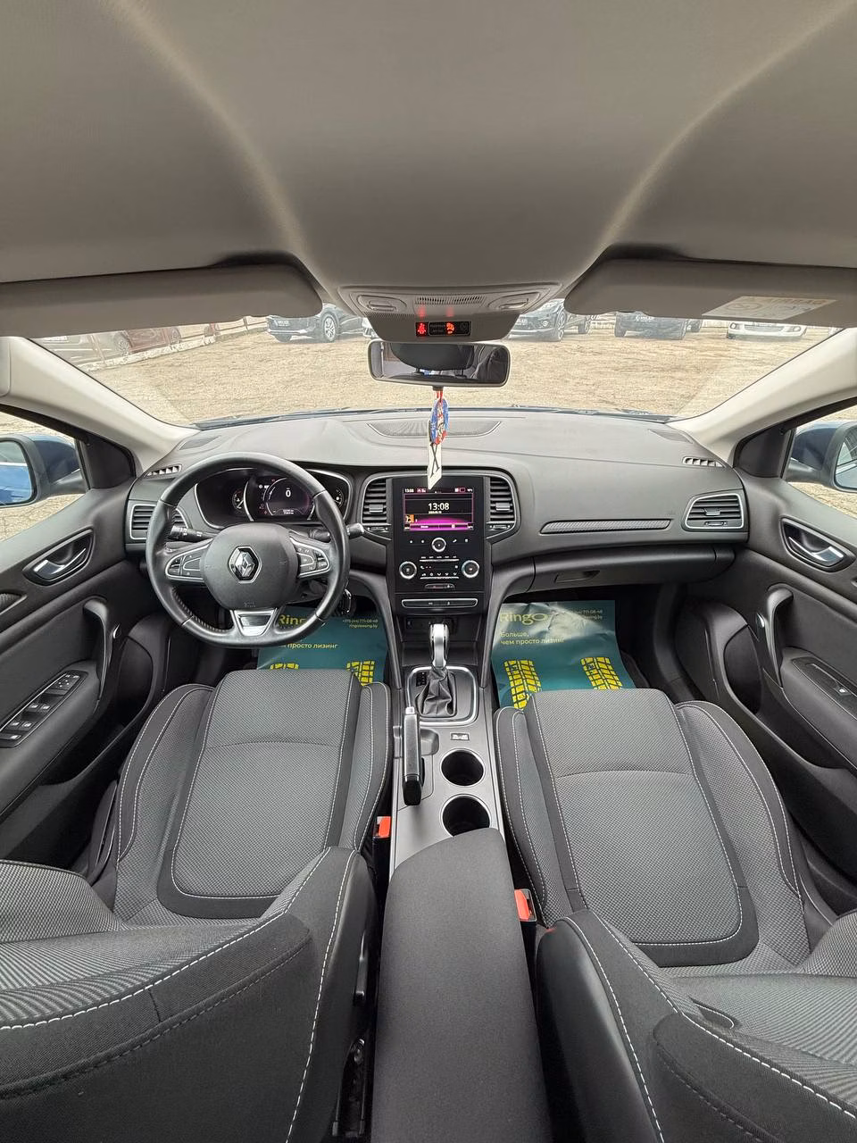 Renault Megane фото 10
