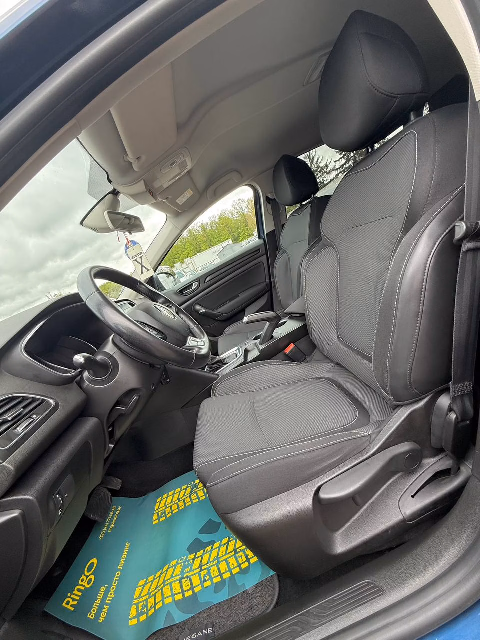 Renault Megane фото 12
