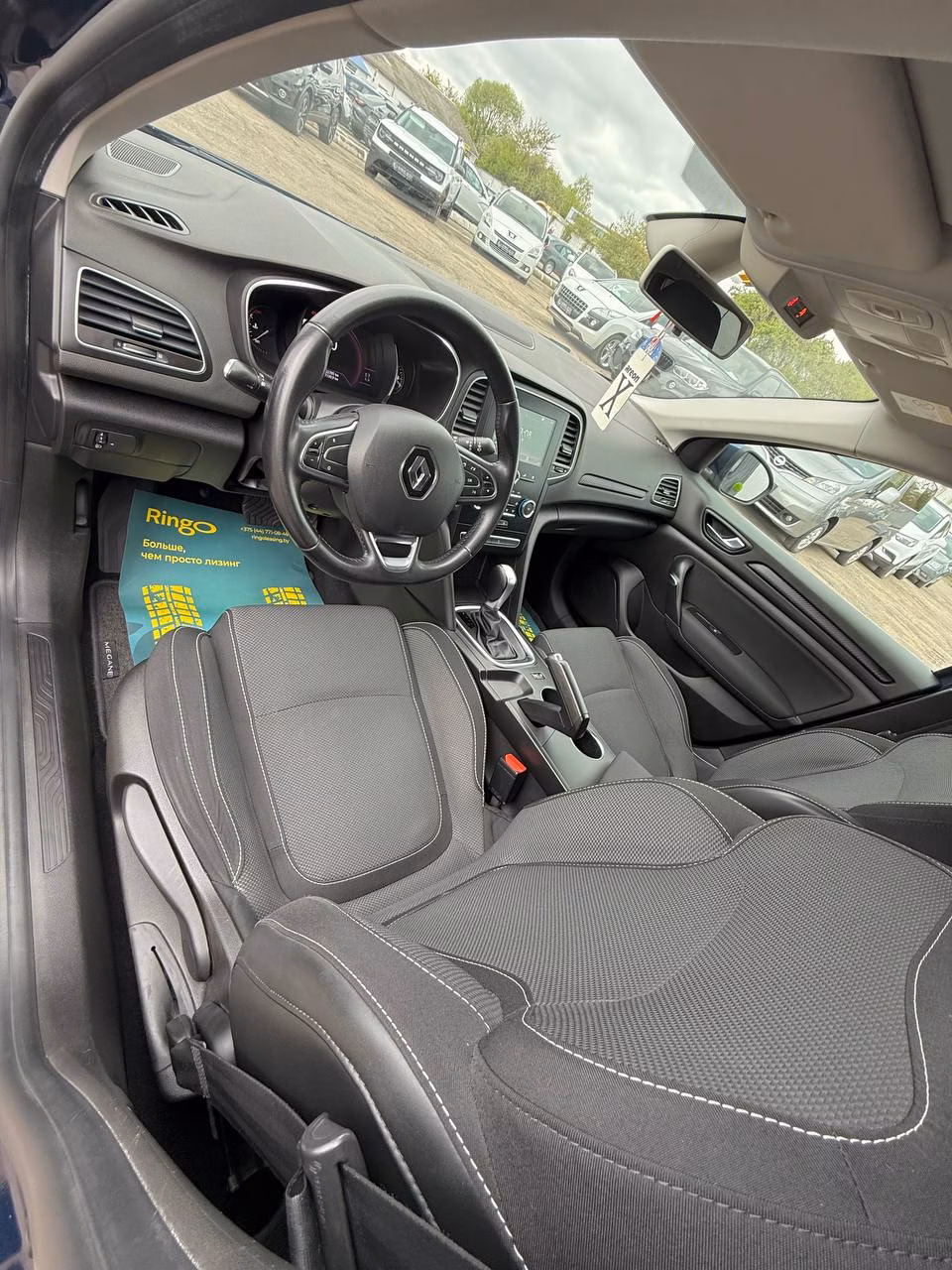 Renault Megane фото 11
