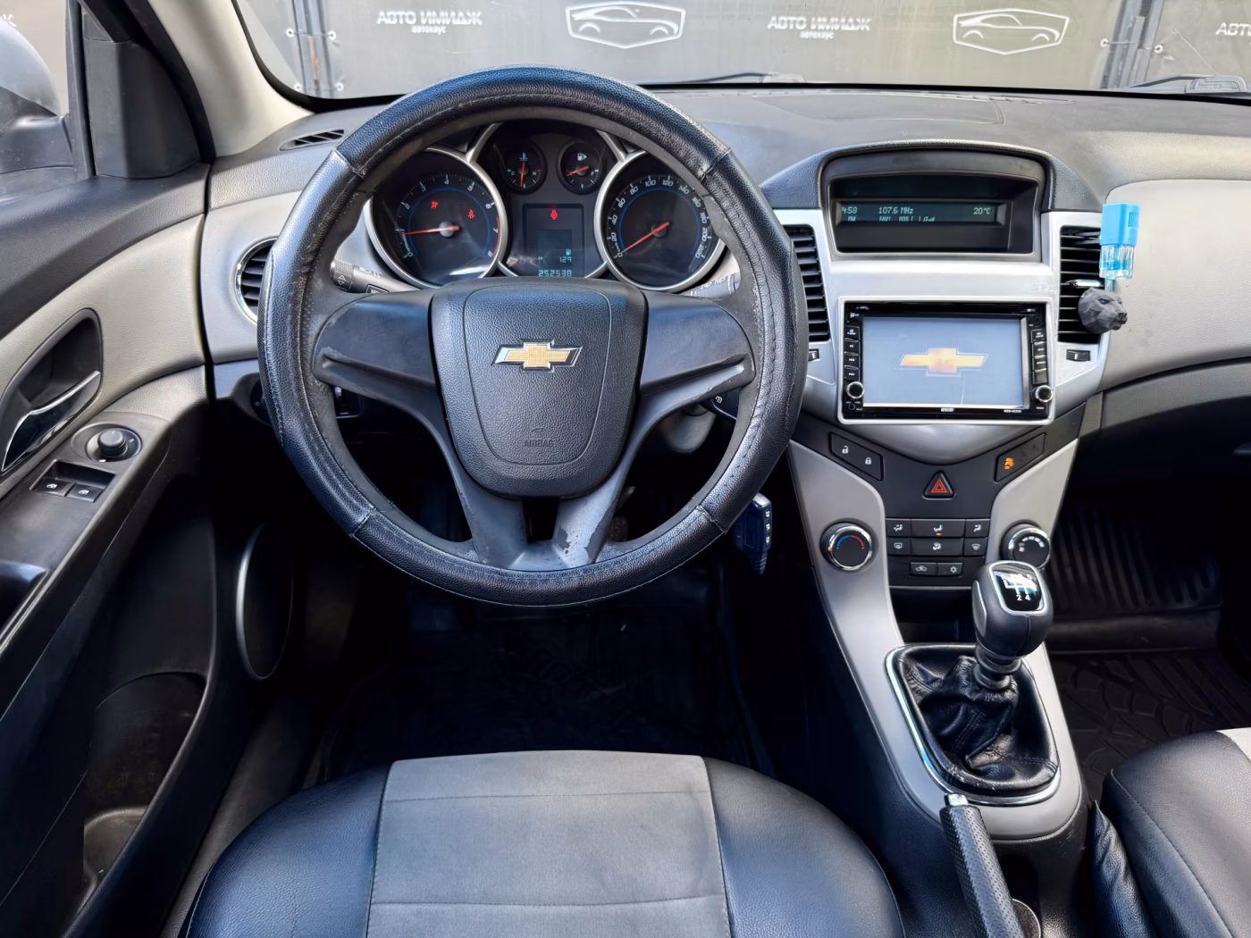 Chevrolet Cruze фото 20