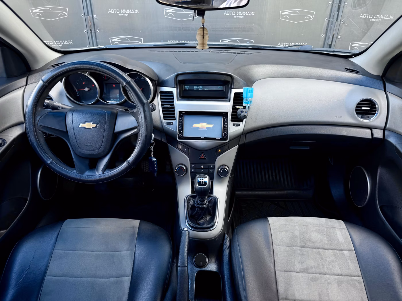 Chevrolet Cruze фото 17