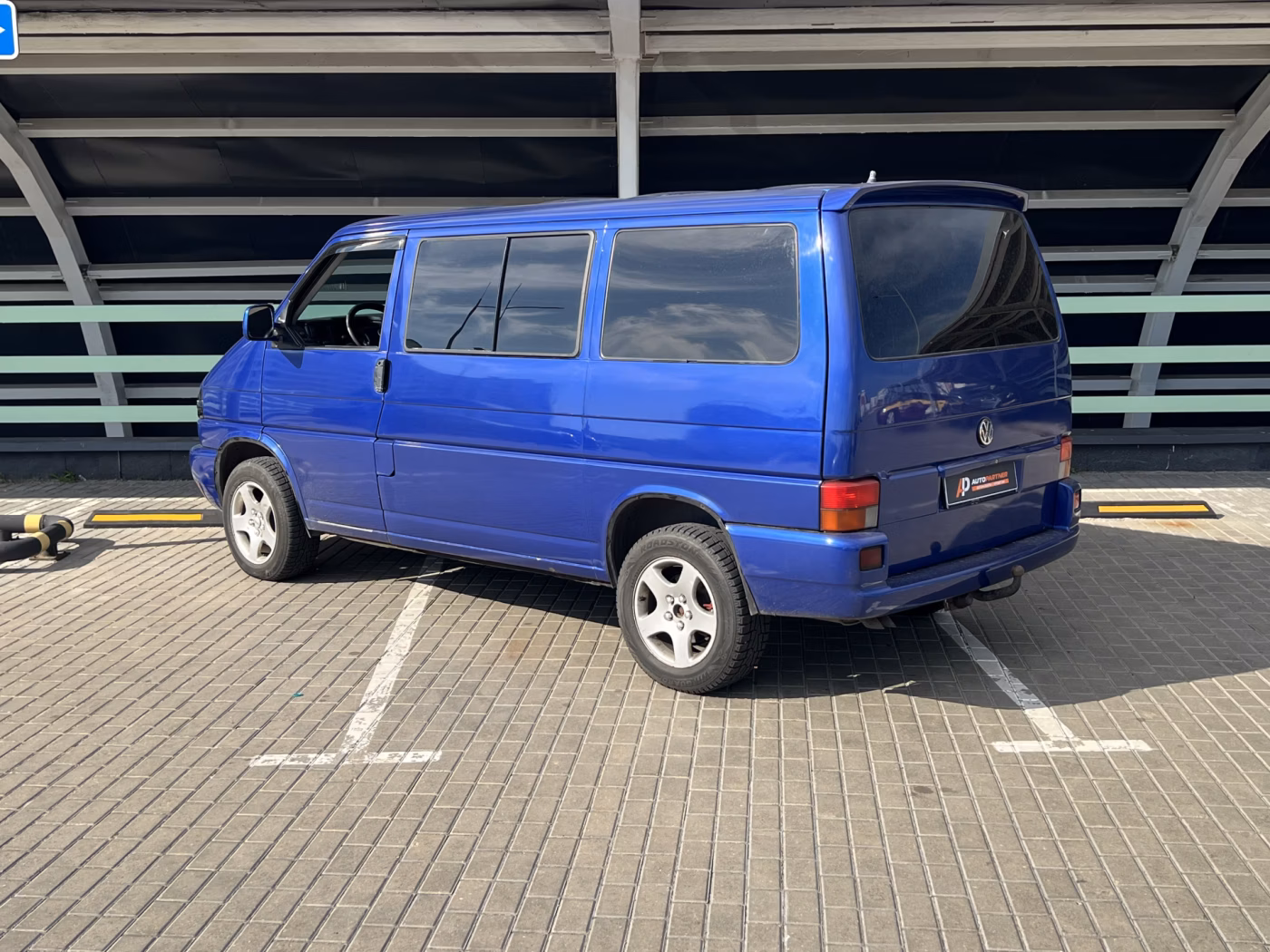 Volkswagen Caravelle фото 6