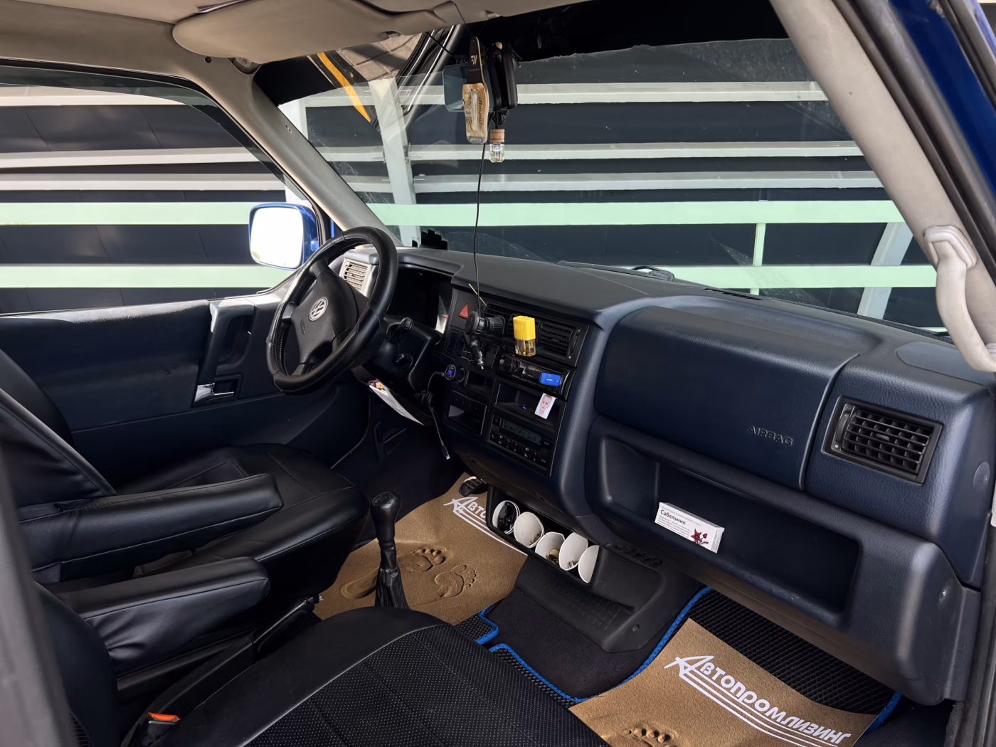 Volkswagen Caravelle фото 9
