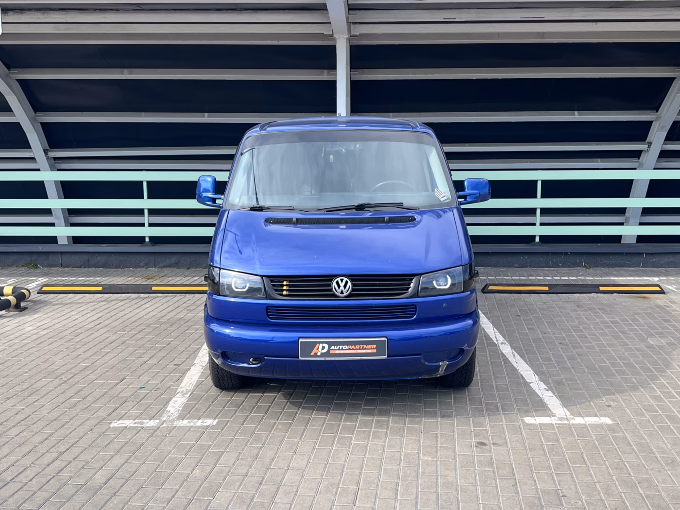 Volkswagen Caravelle фото 2