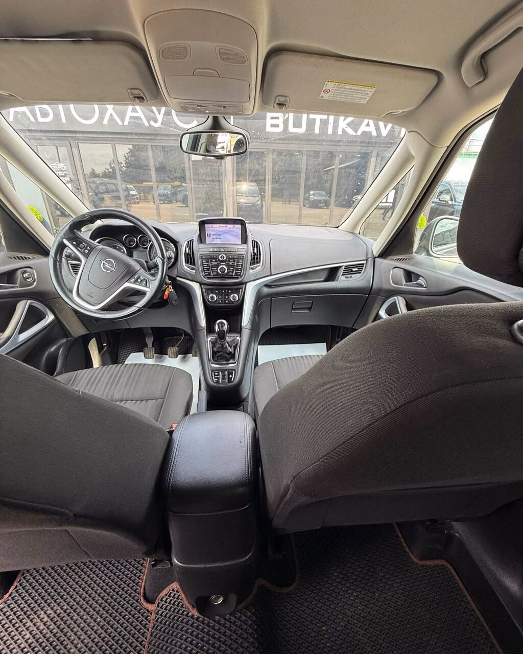 Opel Zafira фото 10