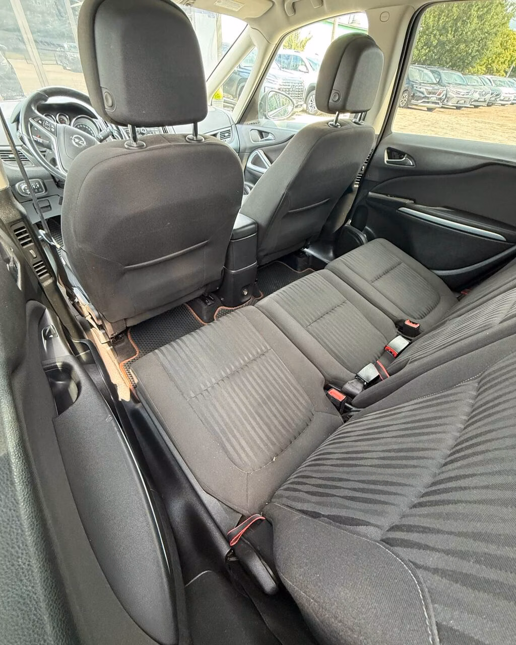 Opel Zafira фото 11